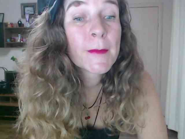 SophiaBoone webcam