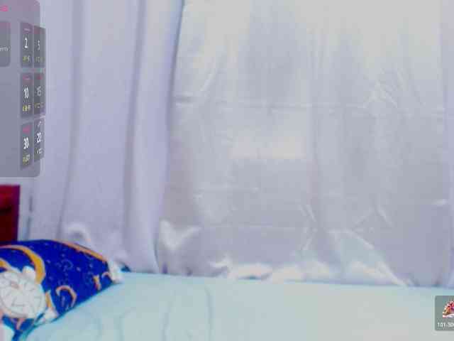 LadyPeach webcam