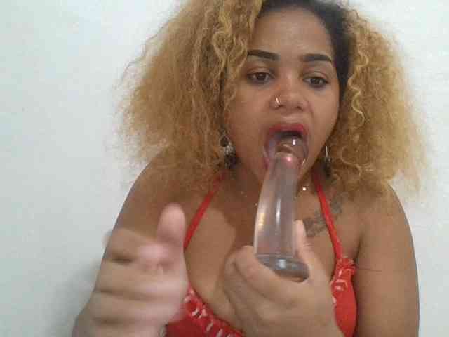 Monica1612 webcam