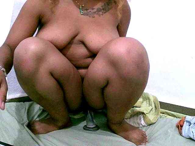 Monica1612 webcam