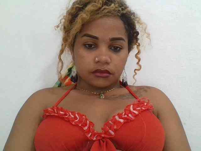 Monica1612 webcam