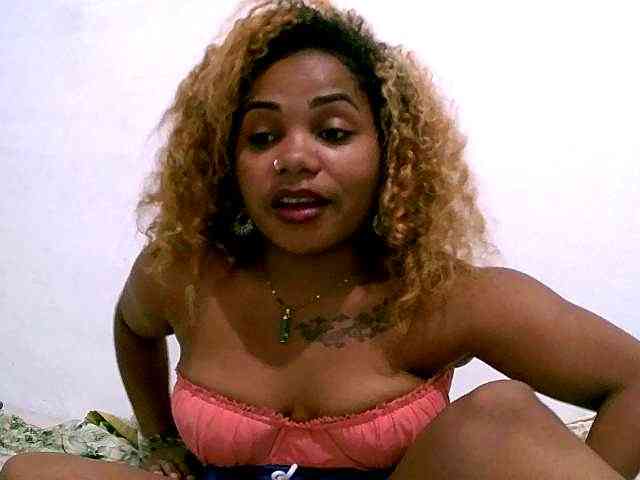 Monica1612 webcam