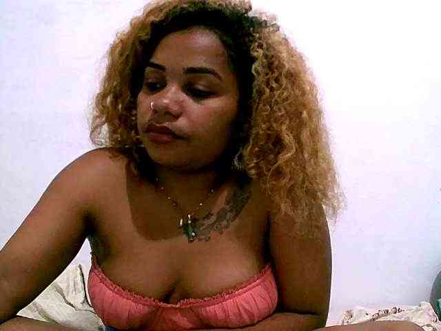 Monica1612 webcam