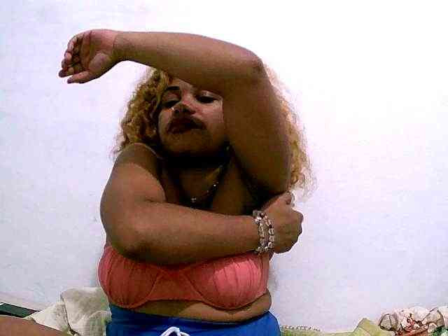 Monica1612 webcam