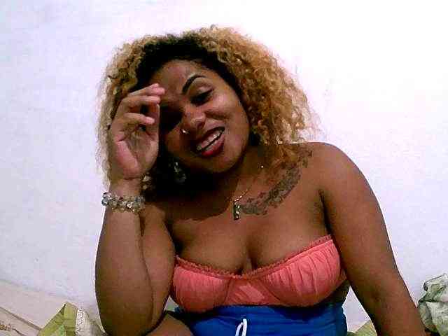 Monica1612 webcam