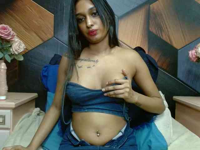 LusciousIndian webcam