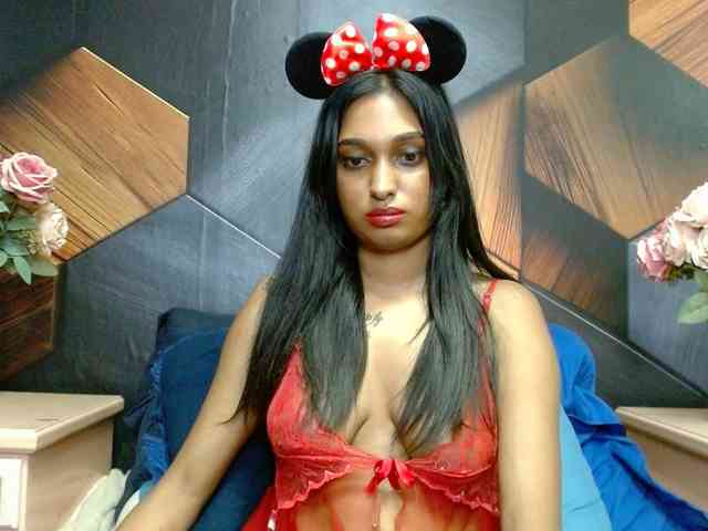 LusciousIndian webcam