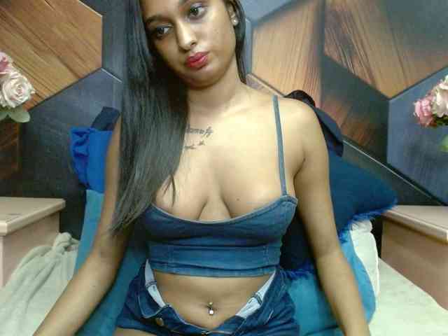 LusciousIndian webcam