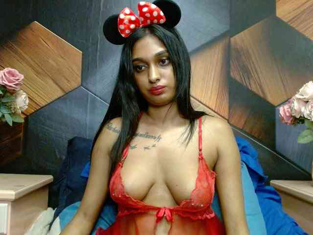 LusciousIndian webcam