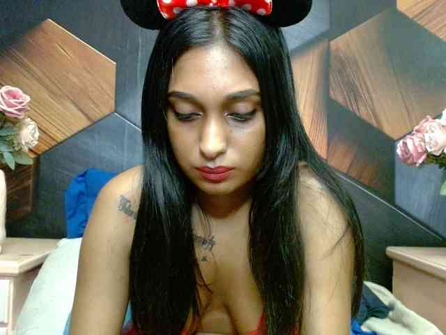 LusciousIndian webcam