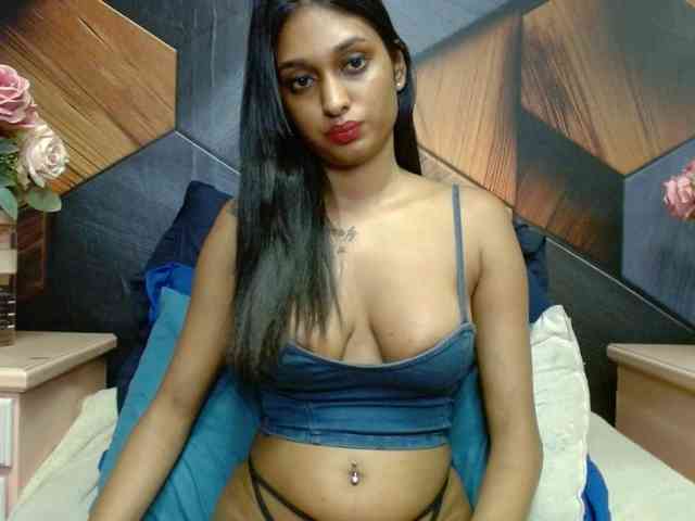 LusciousIndian webcam