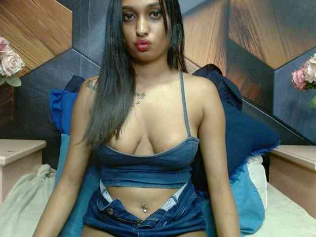 LusciousIndian webcam