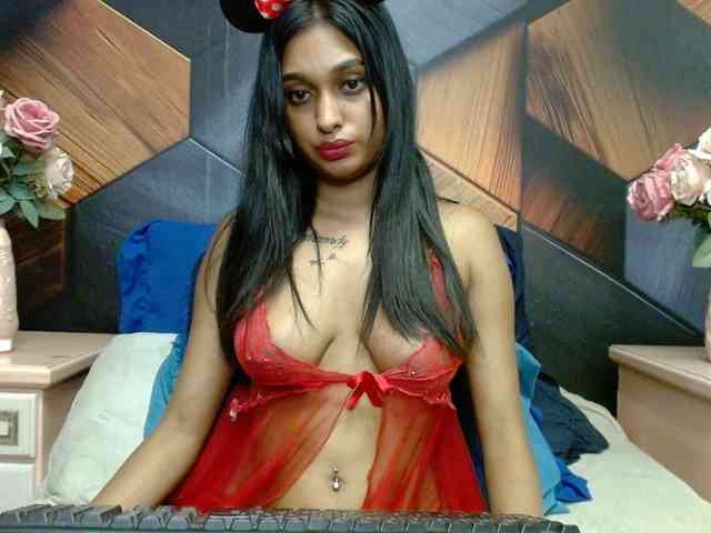 LusciousIndian webcam