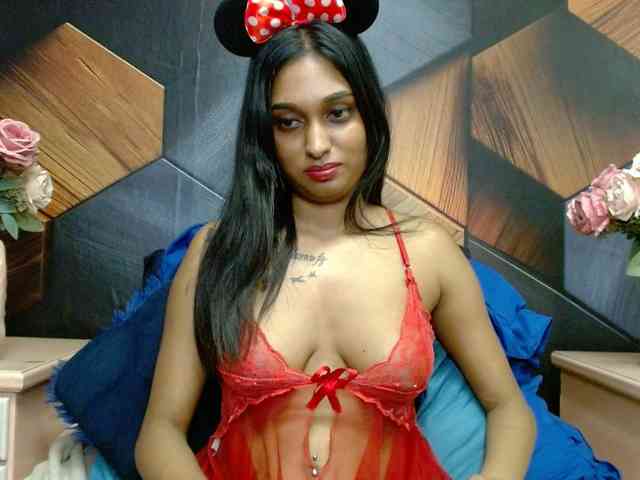 LusciousIndian webcam