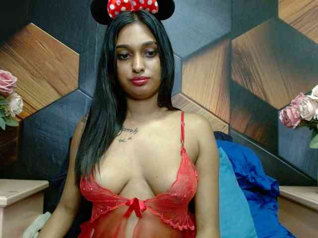 LusciousIndian webcam