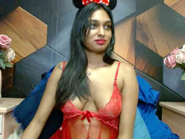 LusciousIndian webcam