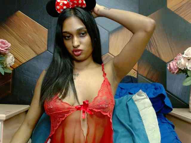 LusciousIndian webcam