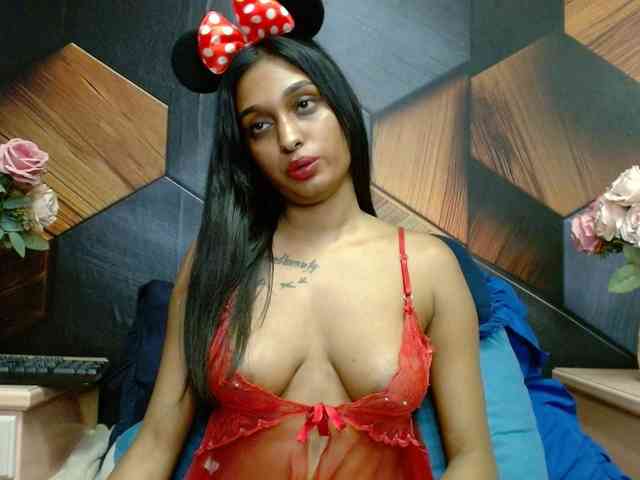 LusciousIndian webcam