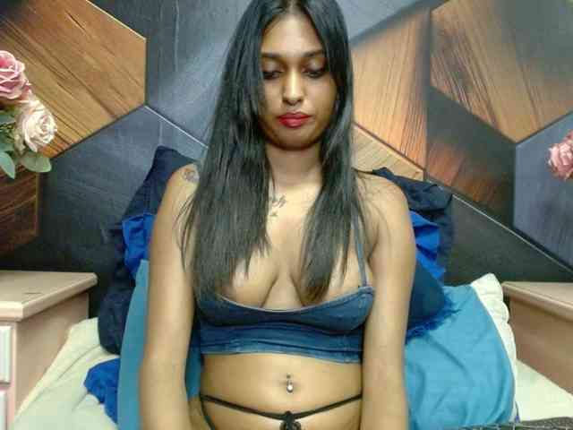 LusciousIndian webcam