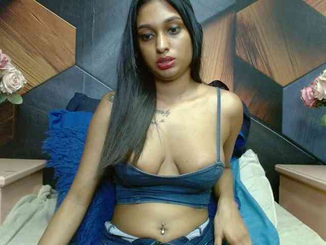 LusciousIndian webcam