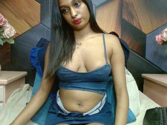 LusciousIndian webcam