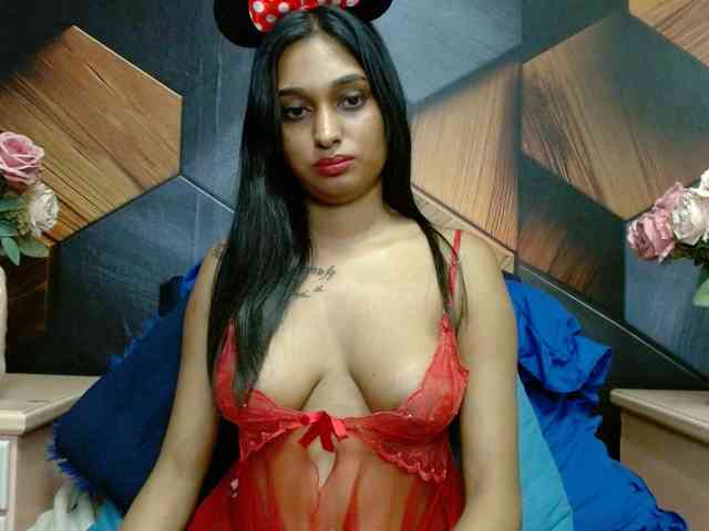LusciousIndian webcam