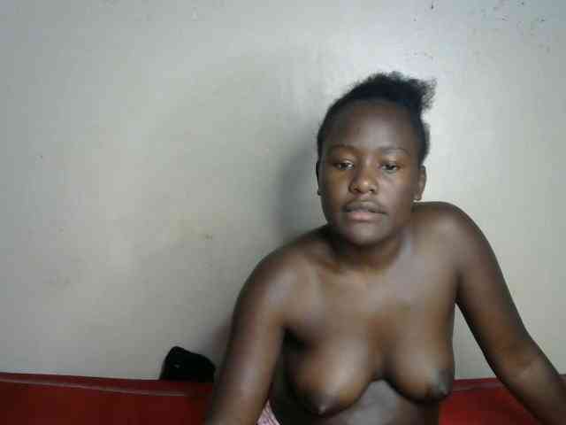 QueenEbony webcam