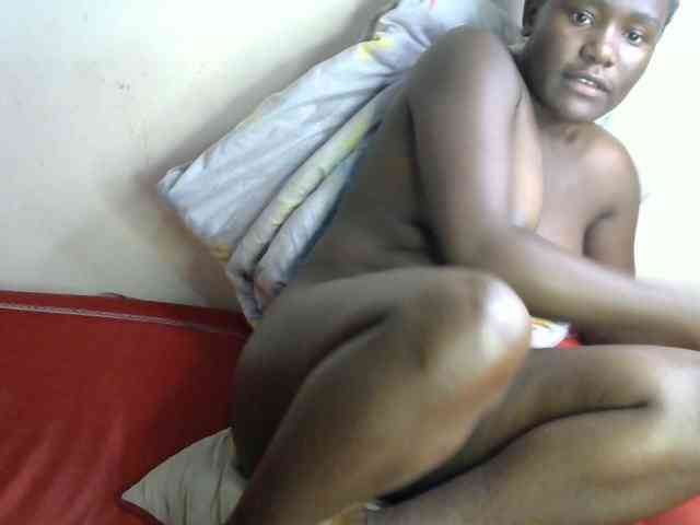QueenEbony webcam