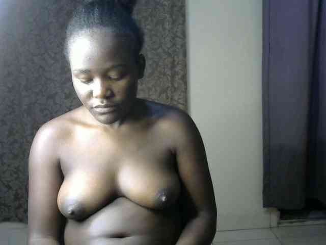 QueenEbony webcam