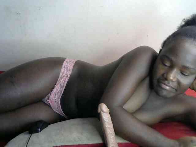 QueenEbony webcam