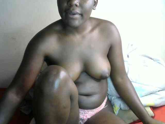 QueenEbony webcam