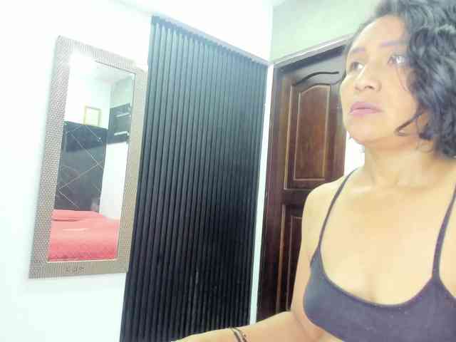 emperatris-23 webcam