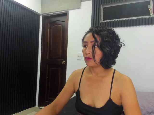 emperatris-23 webcam