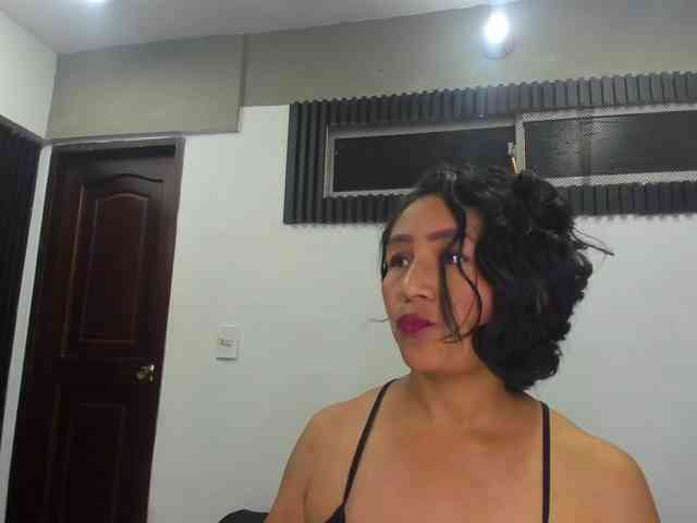 emperatris-23 webcam