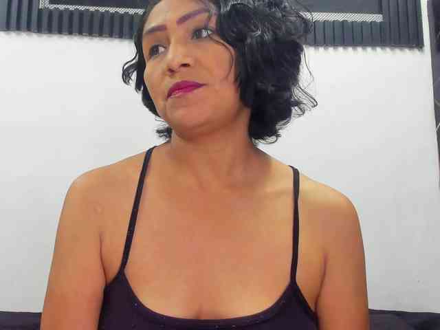 emperatris-23 webcam