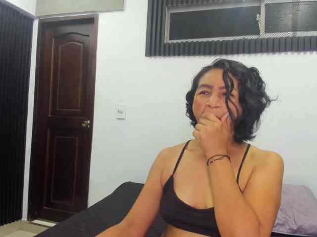 emperatris-23 webcam