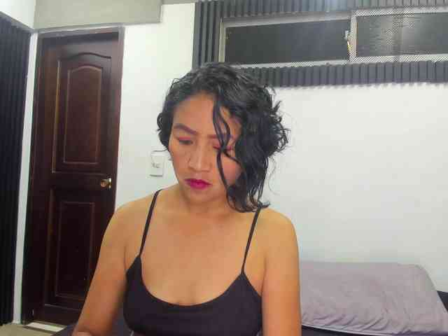 emperatris-23 webcam