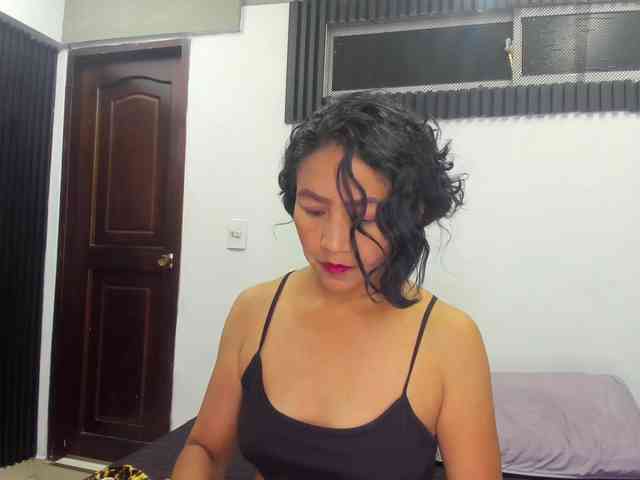 emperatris-23 webcam