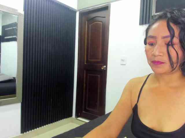 emperatris-23 webcam