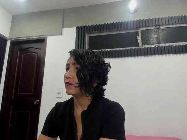 emperatris-23 webcam