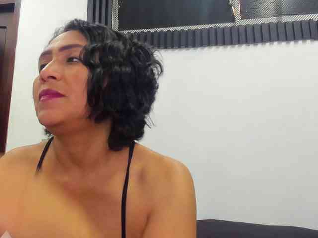 emperatris-23 webcam