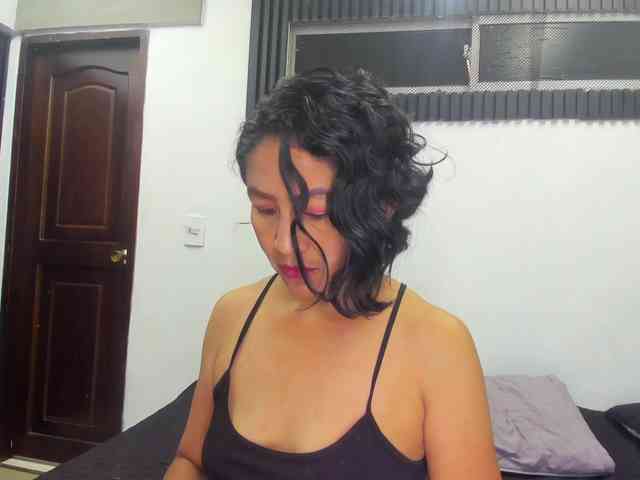 emperatris-23 webcam