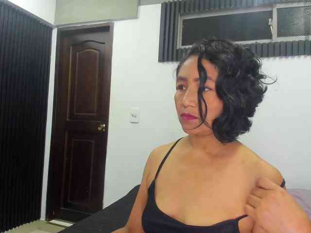 emperatris-23 webcam