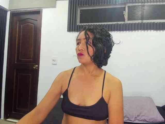 emperatris-23 webcam