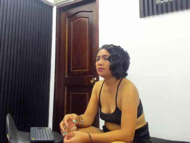 emperatris-23 webcam