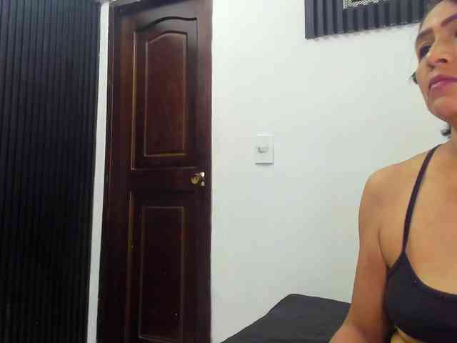 emperatris-23 webcam