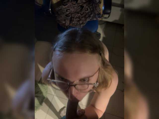 Entrez le videochat erotique avec le
modèle Alyonushka-And-Ivanushka Alyonushka-And-Ivanushka