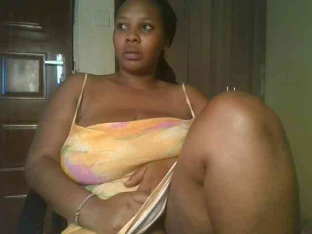 Queenlily25 webcam