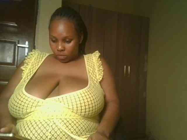 Queenlily25 webcam