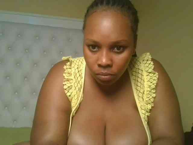 Queenlily25 webcam